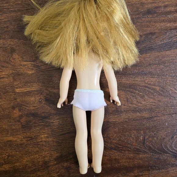 American Girl Willie Wishers 14" Willa Doll with Straight Hair Rain Boot Outfit - Picture 8 of 9